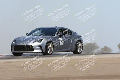 media/Sep-14-2024-Speed Ventures (Sat) [[a2bf28f496]]/Yellow Group/Session 2 (Grapevine)/